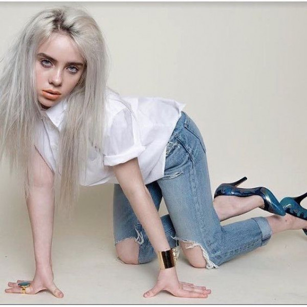 Billie Eilish Feet Look With Heels