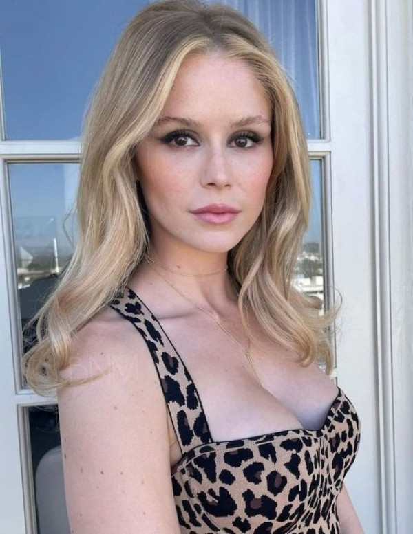 Erin Moriarty stunning